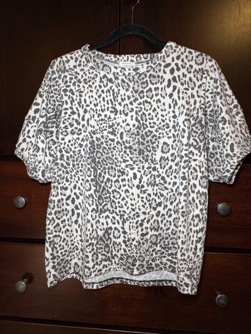 12 Pm By Mon Ami Gray and White Leopard Short Sleeve Top